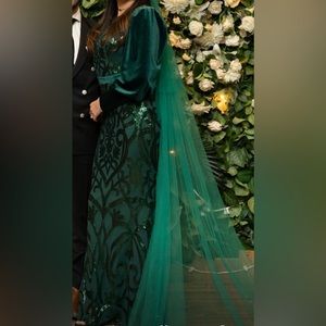 Elegant green long dress size S